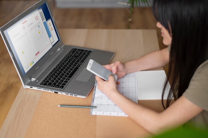 Online Booking Software vs. Traditional Calendars: Which is Right for You?